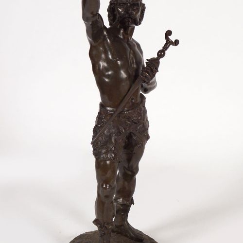 LARGE 19TH-CENTURY BRONZE SCULPTURE 19世纪大型青铜雕塑，签名为Laporte，描绘的是一个站在adlocutio的战士。