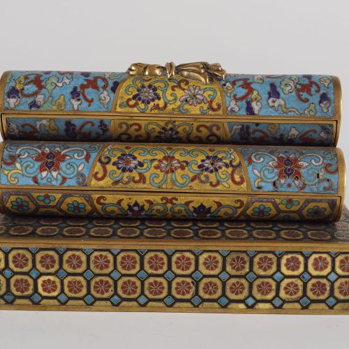 18TH/19TH-CENTURY CHINESE CLOISONNE SCHOLAR'S BOX 18TH/19TH-CENTURY CHINESE CLOI&hellip;