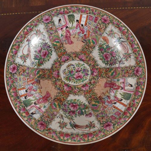 EARLY 20TH-CENTURY CHINESE FAMILLE ROSE CHARGER CHARGEUR DE LA FAMILLE ROSE DE L&hellip;