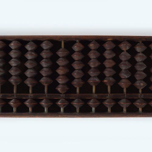 19TH-CENTURY CHINESE ABACUS ABACUS CHINOIS DU 19e SIÈCLE de forme rectangulaire.&hellip;
