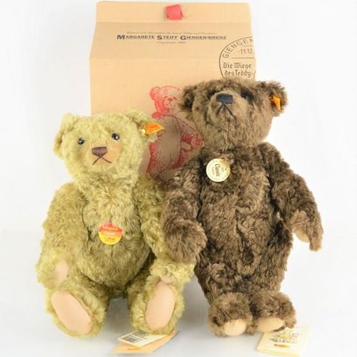 Null Dos osos de peluche Steiff, un oso de peluche irlandés de color marrón roji&hellip;