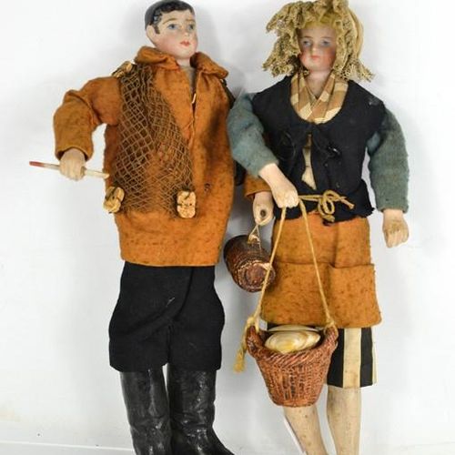 Null Un par de muñecas victorianas con cabeza de bisque, pescador y pescadora.