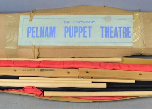 Null Un teatro ligero de marionetas Pelham de época en su caja original