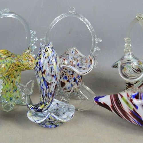 Null A group of Murano glassware including four baskets and two fish