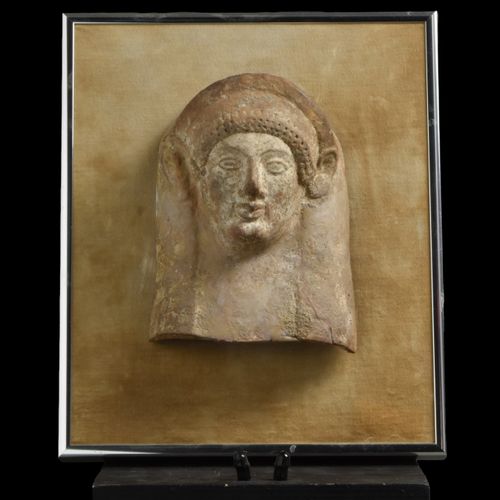 Null 希腊TERRACOTTA的神像。公元前600-500年。 
一件陶器原型，描绘了一个可爱的女神面容，五官精致，戴着装饰性头饰。半身像是一种通过将薄薄的&hellip;