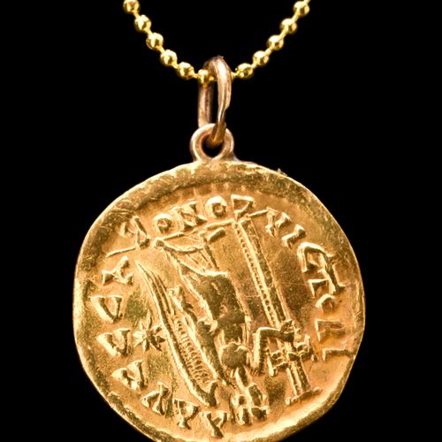 BYZANTINE GOLD SOLIDUS OF EMPEROR LEO COIN PENDANT Ca. 457-474 AD. 
The coin fea&hellip;