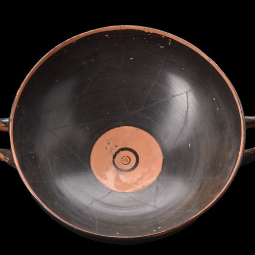 ATTIC BLACK-FIGURE BAND KYLIX WITH BIRDS AND COWS Ca. 540-525 BC. 
A beautiful p&hellip;