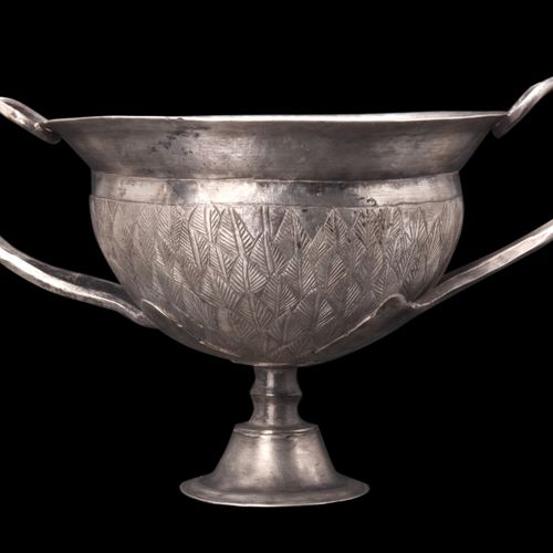 ROMAN SILVER SKYPHOS Ca. 1er siècle avant J.-C. - 1er siècle après J.-C. 
Habile&hellip;