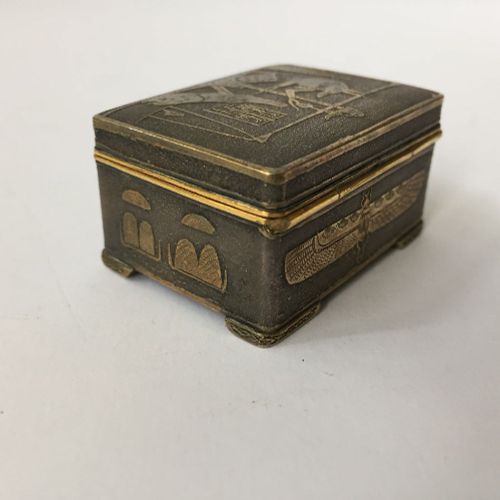Null Deux petites boîtes à pilules de style Komai, fin 19e début 20e siècle, l'u&hellip;