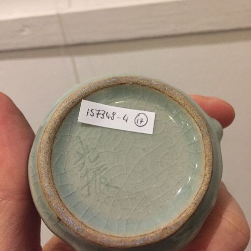 Null Une collection de compte-gouttes en porcelaine coréenne, 19e-20e siècle, hu&hellip;