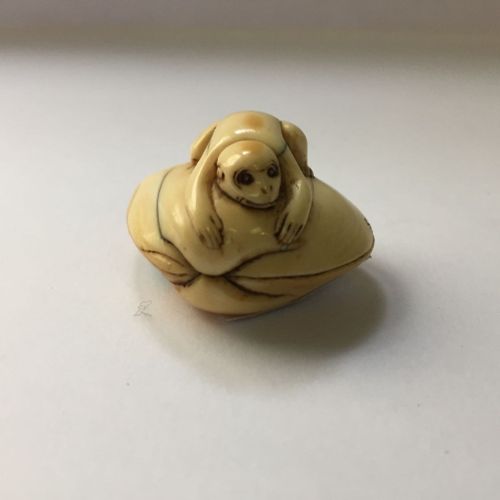 Null Property of a Gentleman (lots 36-85)



A Japanese Ivory netsuke, 18th cent&hellip;