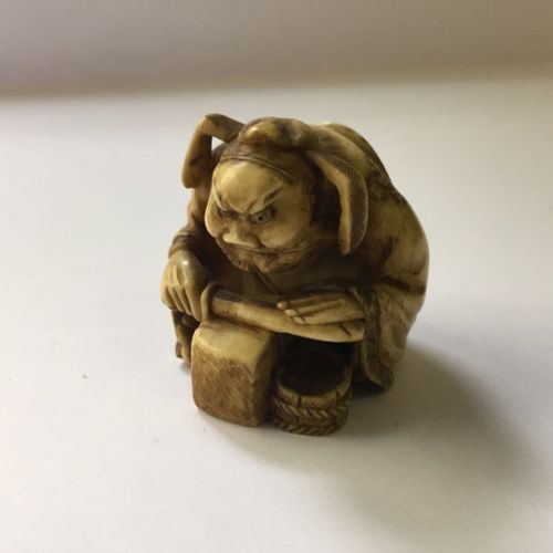 Null A collection of eleven ivory and horn Japanese netsuke, 19th century, to in&hellip;