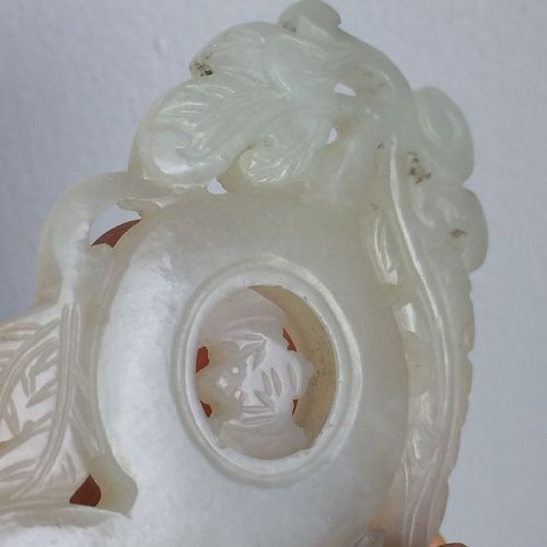 Null Pendentif "gourde" en jade blanc chinois, 18e/19e siècle, sculpté comme une&hellip;