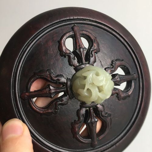 Null Un encensoir à bombe et couvercle en bronze chinois, moulé avec des poignée&hellip;