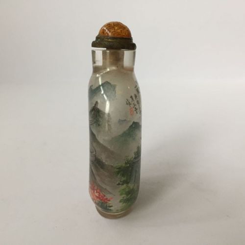 Null An unusual Chinese hair crystal snuff bottle carved with a relief Buddhist &hellip;