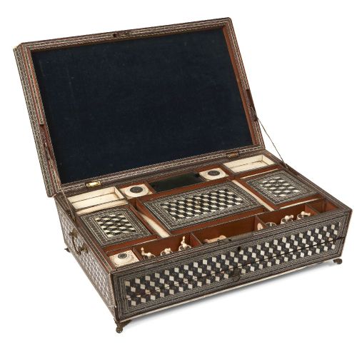 Null Caja de trabajo de la Compañía Katamkari, India, siglo XIX, en forma de sar&hellip;