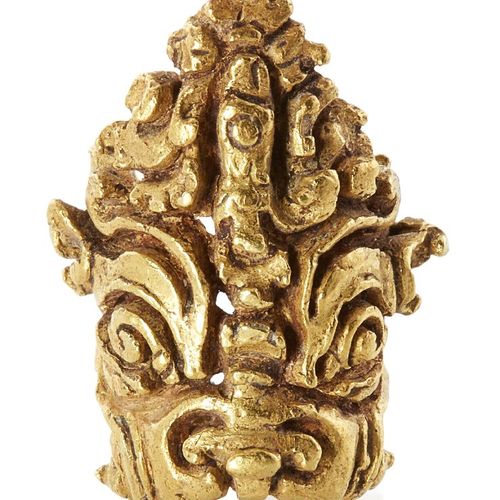 Null A Gupta gold hair ornament of Kirtimukha, India, 5th-8th century, in the fo&hellip;