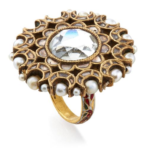 Null Un anello d'oro a specchio, India, XIX secolo, di forma floreale intarsiato&hellip;