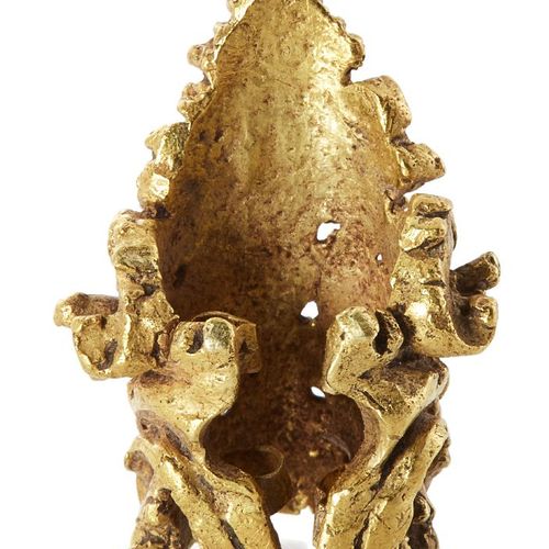 Null Un ornamento per capelli in oro Gupta di Kirtimukha, India, V-VIII secolo, &hellip;
