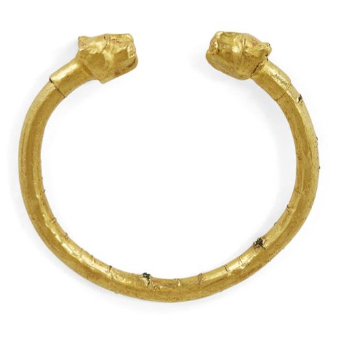 Null Un bracciale in lamina d'oro partico con terminali a testa di leone, I seco&hellip;