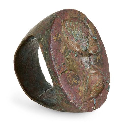 Null An Egyptian bronze ring, Ptolemaic period, circa 2nd-1st century BC, the so&hellip;