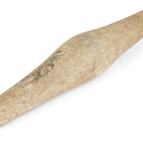 Null 一件巴克特里亚石制仪式物品，大约在公元前3世纪末至2世纪初，长42厘米。



出处。形成于20世纪70年代的私人家庭收藏，于2004年赠送给现在的主&hellip;