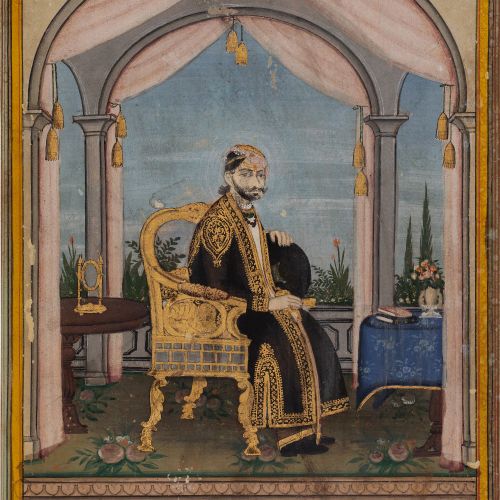Null 一幅王子的画作，斋浦尔，北印度，大约1890年，水粉画在纸上用黄金加高，画中的王子在挂着粉色布料的柱状亭子下的露台上，坐在欧式椅子上，穿着黑色的长袍，&hellip;