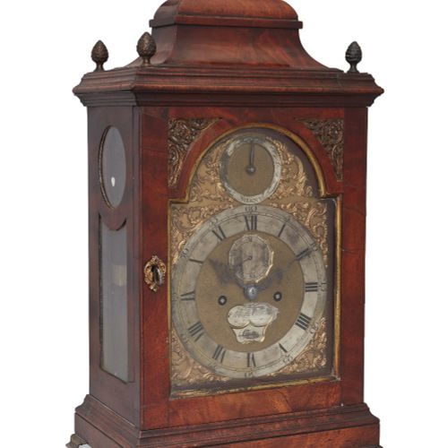 Null A George III mahogany bracket clock, third quarter 18th century, the case w&hellip;