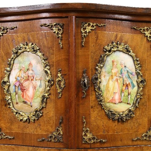 Null A French walnut side cabinet, Louis XV style, last quarter 19th century, gi&hellip;