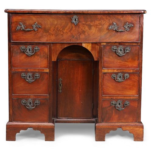 Null A George III mahogany secretaire kneehole desk, last quarter 18th century, &hellip;