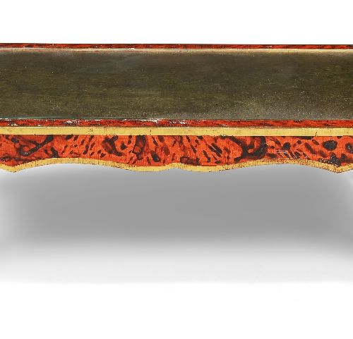 Null A painted faux tortoiseshell and parcel gilt coffee table, in the Chinese t&hellip;