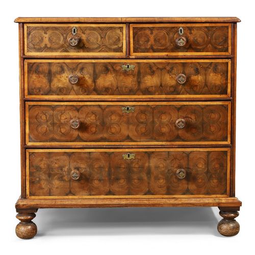 Null A William and Mary olive wood oyster veneer chest, last quarter 17th centur&hellip;