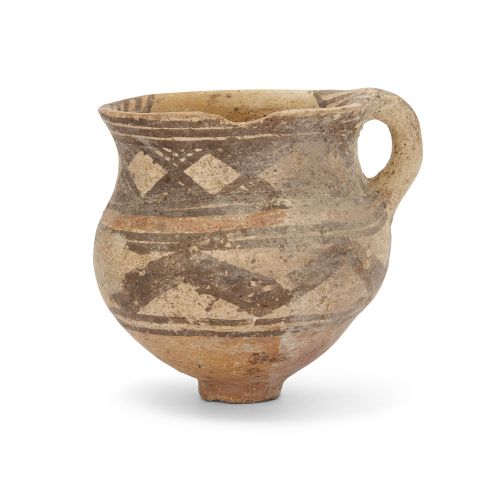Null Un gobelet intact en poterie chamois avec une anse en anneau,

Iran du Nord&hellip;