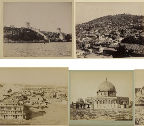 Null Un album de tirages argentiques de vues du Moyen-Orient,

Fin du 19e siècle&hellip;