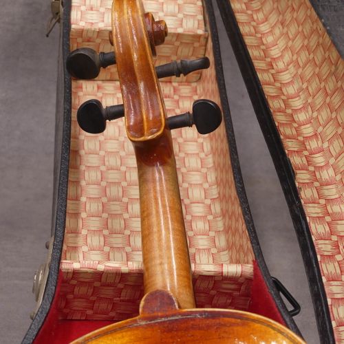 Violon dans son étui avec un archet - Antonius Stradivarius Cremonensis faciebat&hellip;