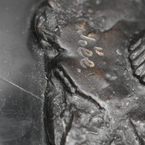 BRONZES Paire de bronzes à patine brune, femme nue, sur socle en marbre. Signée &hellip;
