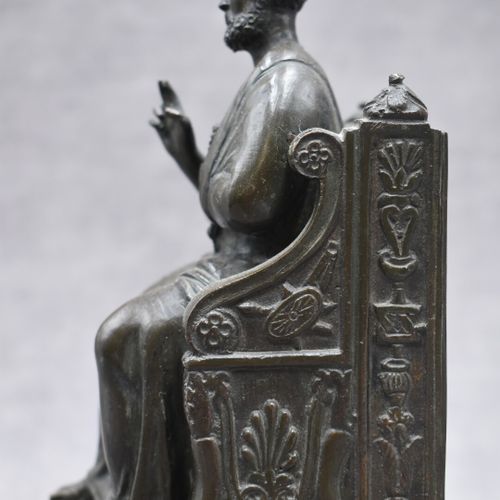Saint-Pierre Saint-Pierre, bronze patiné. Reproduction miniature de la Statue de&hellip;