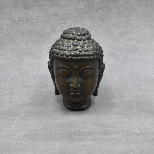 ASIE. Tête de Bouddha en bronze ASIE. Tête de Bouddha en bronze, porte une marqu&hellip;
