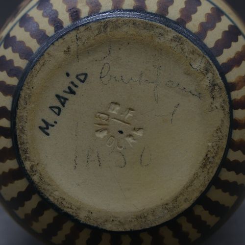 Null Maurice DAVID (1927-1998), Petit vase en céramique peinte à décor de berger&hellip;