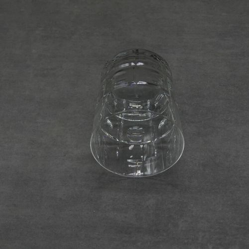 SÈVRES SEVRES. Réunion de cinq verres en cristal de Sèvres taillé. Hauteur : 9.5&hellip;
