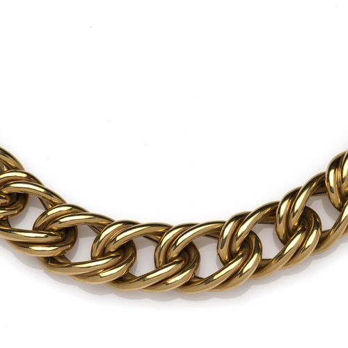 An 18k gold necklace, by Maxart 一条18K金项链，由Maxart制作，由双路缘链节组成，长42.0厘米。 总重量为101克。