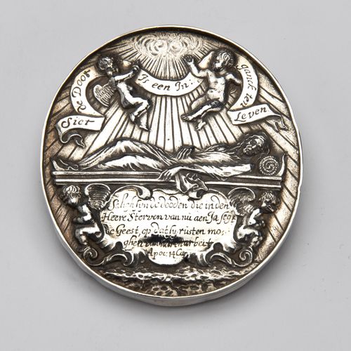 A rare Dutch silver memorial medal Une rare médaille commémorative néerlandaise &hellip;