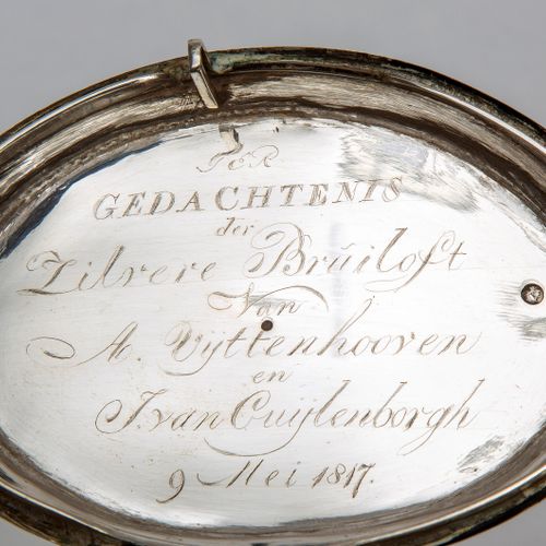 A Dutch silver tea caddy, D.L. Bennewitz Amsterdam Una caja de té de plata holan&hellip;