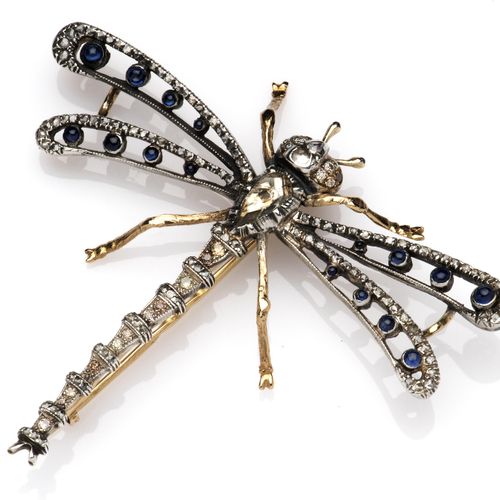 A 14k gold and silver diamond-set dragonfly brooch 一枚14K金和银的镶钻蜻蜓胸针，胸部和腹部镶嵌着玫瑰式切割&hellip;
