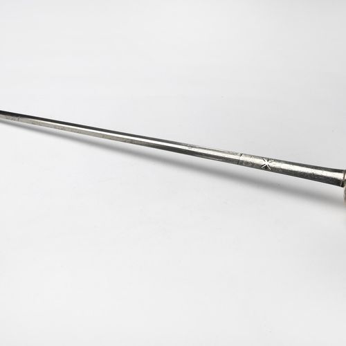 A Dutch ceremonial sword with silver grip and steel blade 一把荷兰礼仪用剑，银质手柄和钢质剑身，有车削&hellip;