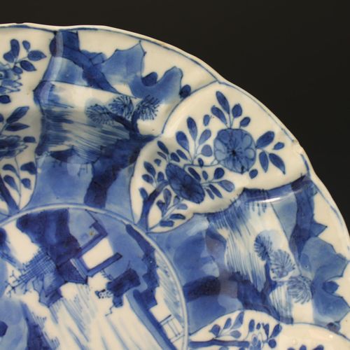 Two blue and white deep plates Due piatti profondi blu e bianchi, periodo Kangxi&hellip;