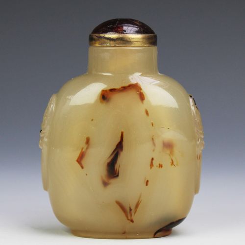 Six Chinese carved hardstone snuff bottles 六个中国硬石雕刻的鼻烟壶，19/20世纪，中国，五个不同种类的硬石（包括玛&hellip;