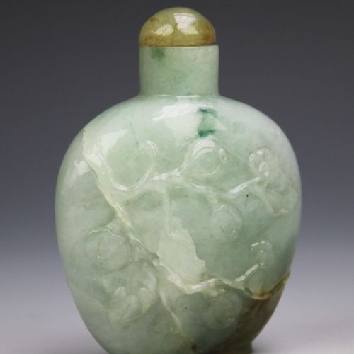 Six Chinese jade snuff bottles Sei tabacchiere cinesi in giada, 19/20° secolo, C&hellip;