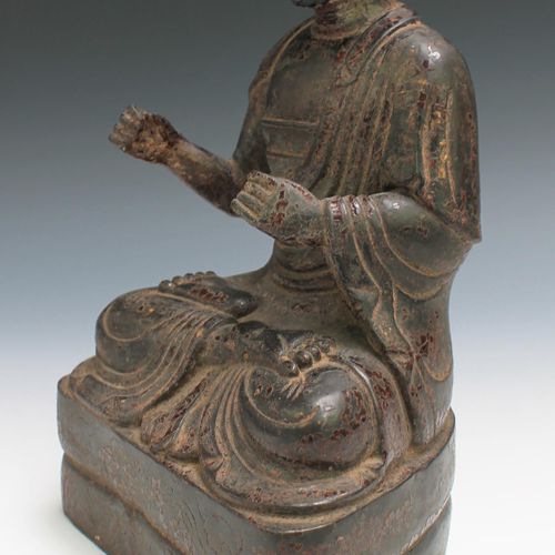A Ming bronze figure of a Luohan Figurine Ming en bronze d'un Luohan, Dynastie M&hellip;
