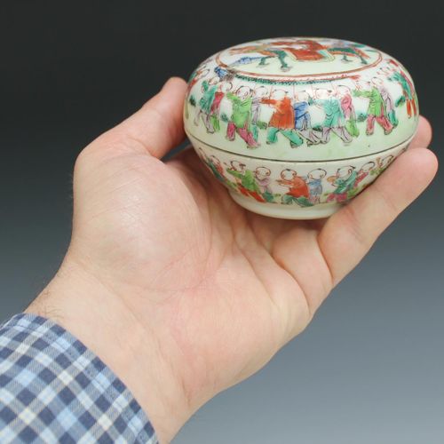 Four round lidded boxes Four round lidded boxes, 18-19th century, China, Three 1&hellip;
